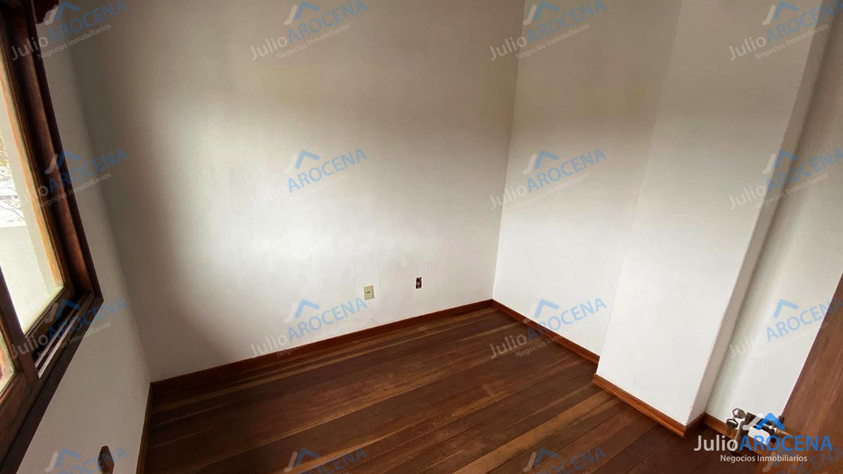 Casa ID.341 - Venta de Casa con Galpón