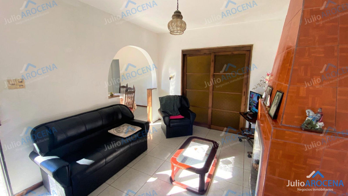 Casa ID.485 - Vivienda + Local Comercial