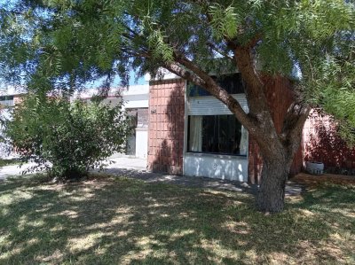 EXCELENTE UBICACION A 3 CUADRAS DE LA PLAYA 