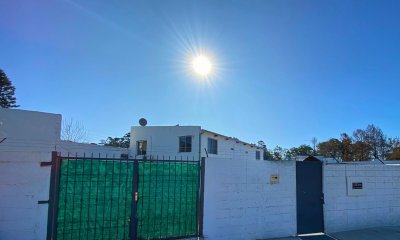 En Venta Dos Casas + Local en Colonia