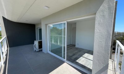 TENEMOS TU HOGAR  -  Un Hogar con la Costa como Escenario Principal