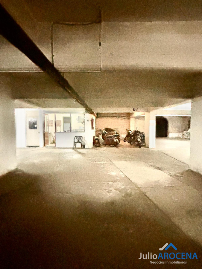 Cochera ID.1199 - DOBLE COCHERA EN EDIFICIO AMERICA PARA UN SOLO AUTO