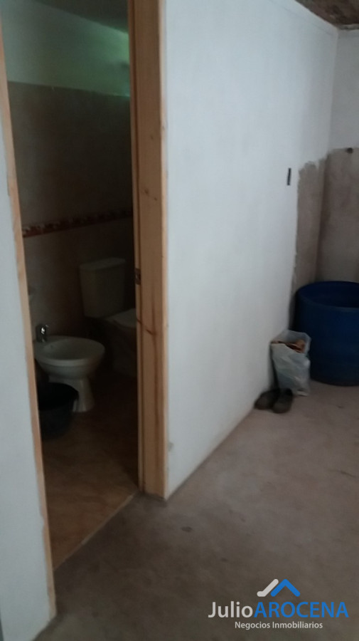 Galpón ID.1368 - HERMOSA CASA HABITACIÒN CON GALPON 