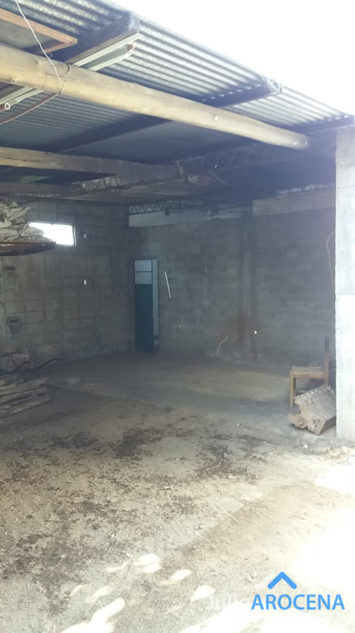 Galpón ID.1368 - HERMOSA CASA HABITACIÒN CON GALPON 