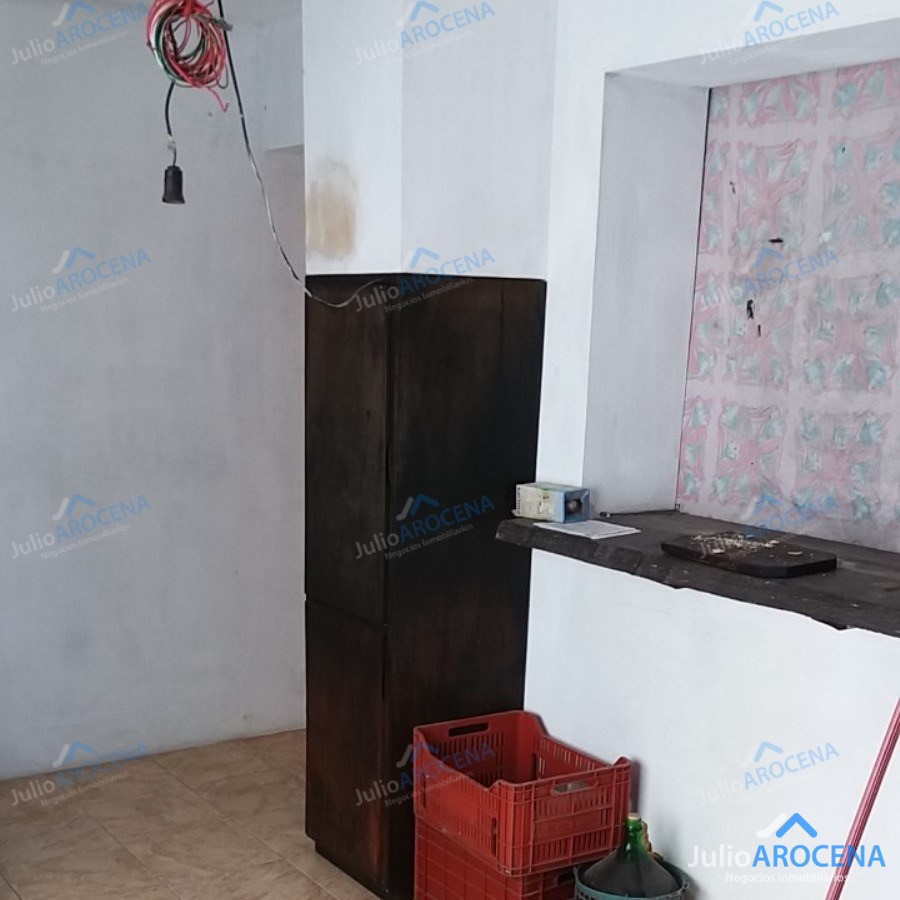 Galpón ID.1368 - HERMOSA CASA HABITACIÒN CON GALPON 