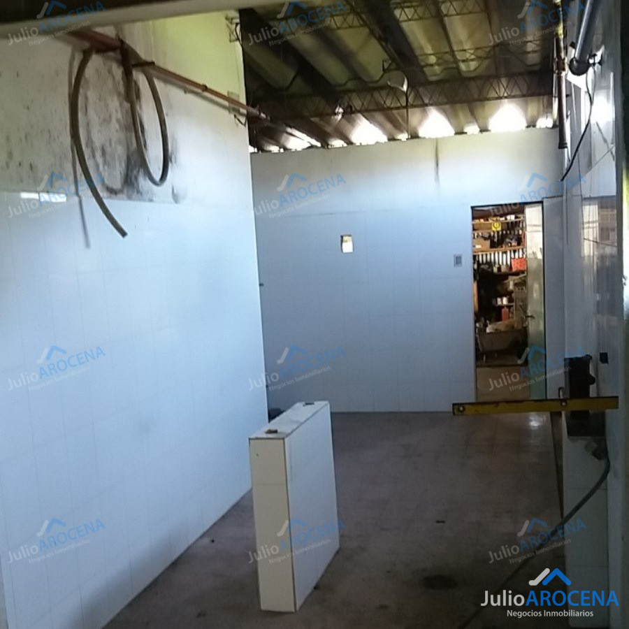 Galpón ID.1368 - HERMOSA CASA HABITACIÒN CON GALPON 