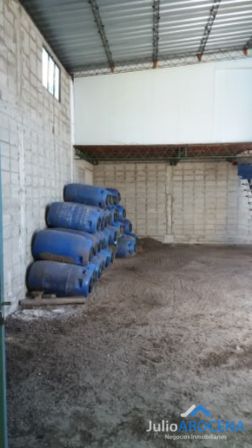 Galpón ID.1368 - HERMOSA CASA HABITACIÒN CON GALPON 