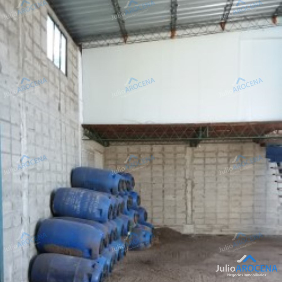 Galpón ID.1368 - HERMOSA CASA HABITACIÒN CON GALPON 