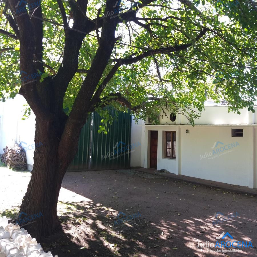 Galpón ID.1368 - HERMOSA CASA HABITACIÒN CON GALPON 