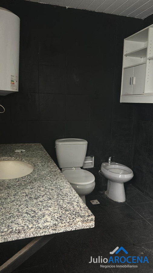 Chacra ID.1310 - HERMOSA CASA DE 6 DORMITORIOS 5 BAÑOS IDEAL PARA EMPRESAS - NEGOCIOS 