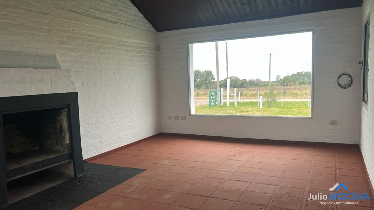 Chacra ID.1310 - HERMOSA CASA DE 6 DORMITORIOS 5 BAÑOS IDEAL PARA EMPRESAS - NEGOCIOS 