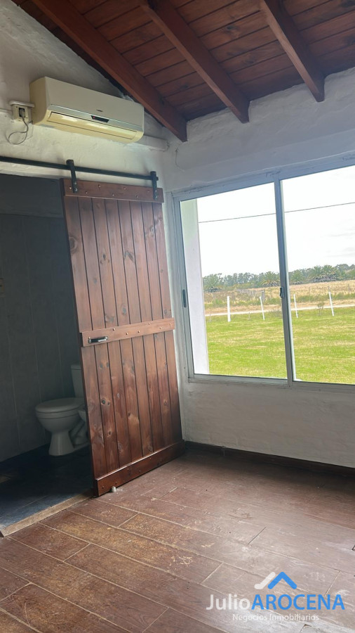 Chacra ID.1310 - HERMOSA CASA DE 6 DORMITORIOS 5 BAÑOS IDEAL PARA EMPRESAS - NEGOCIOS 