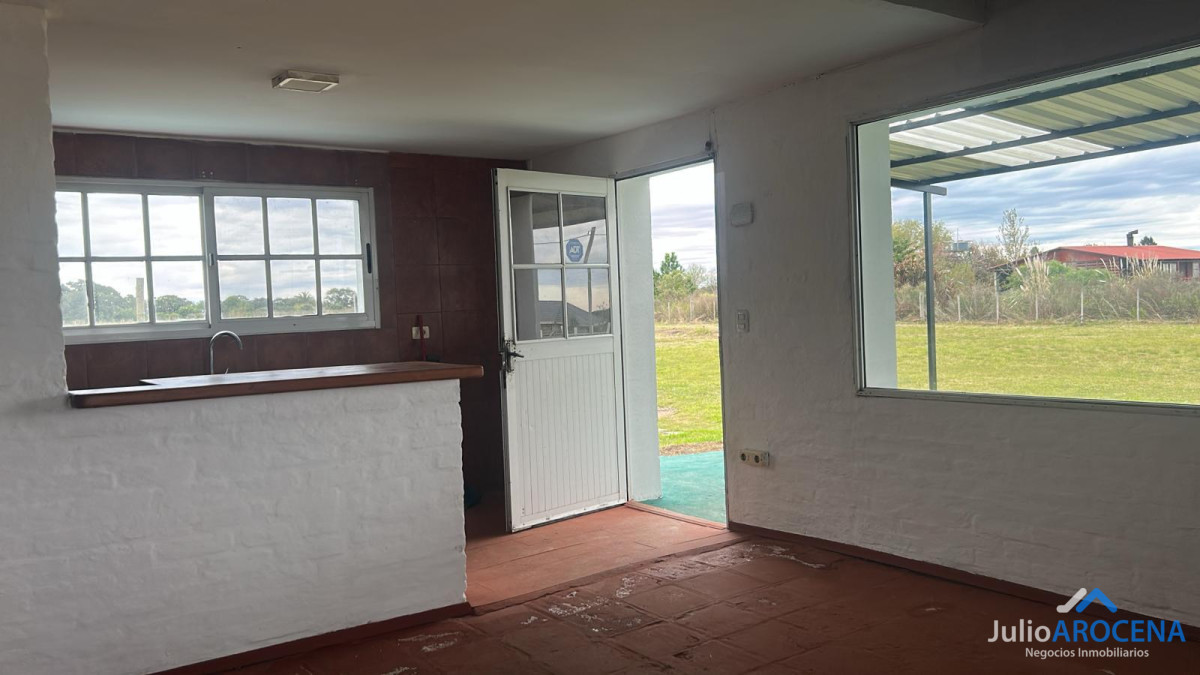 Chacra ID.1310 - HERMOSA CASA DE 6 DORMITORIOS 5 BAÑOS IDEAL PARA EMPRESAS - NEGOCIOS 