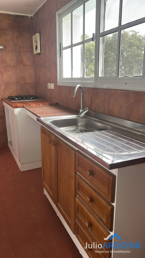 Chacra ID.1310 - HERMOSA CASA DE 6 DORMITORIOS 5 BAÑOS IDEAL PARA EMPRESAS - NEGOCIOS 