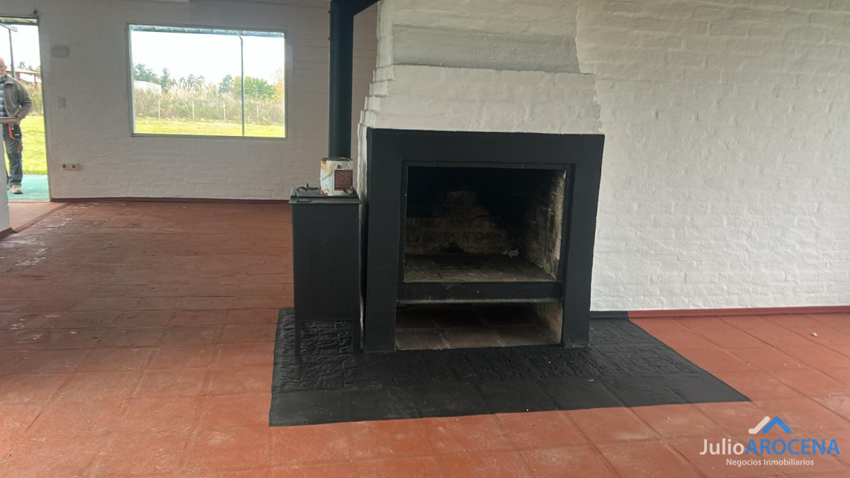 Chacra ID.1310 - HERMOSA CASA DE 6 DORMITORIOS 5 BAÑOS IDEAL PARA EMPRESAS - NEGOCIOS 