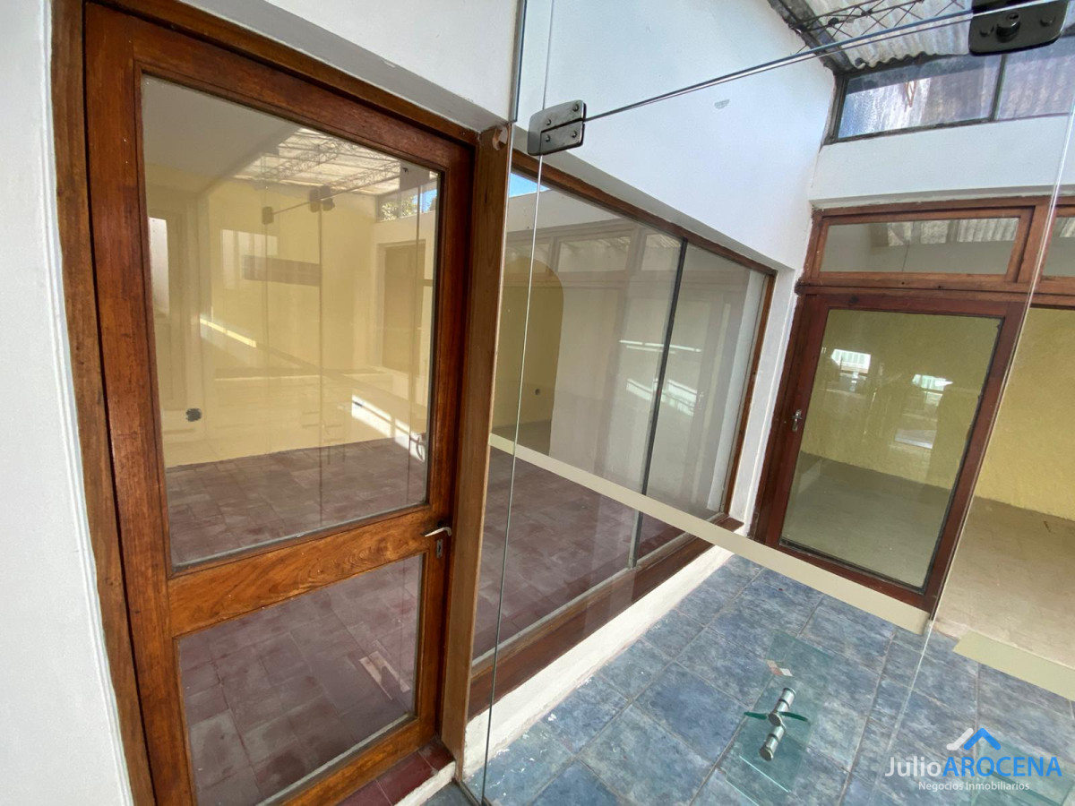 Local Comercial ID.1269 - EXCELENTE UBICACION LOCAL COMERCIAL