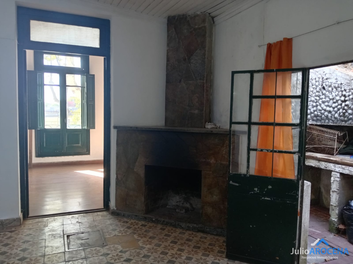 Local Comercial ID.1394 - EXCEPCIONAL LOCAL EN PLENO CENTRO DE COLONIA DE SACRAMENTO 