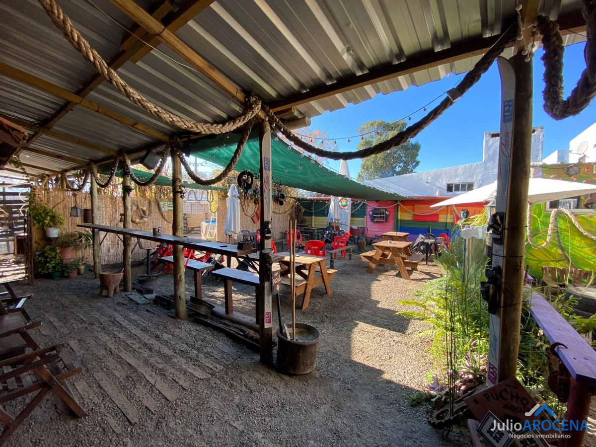 Local Comercial ID.626 - Local con cabaña en Colonia 