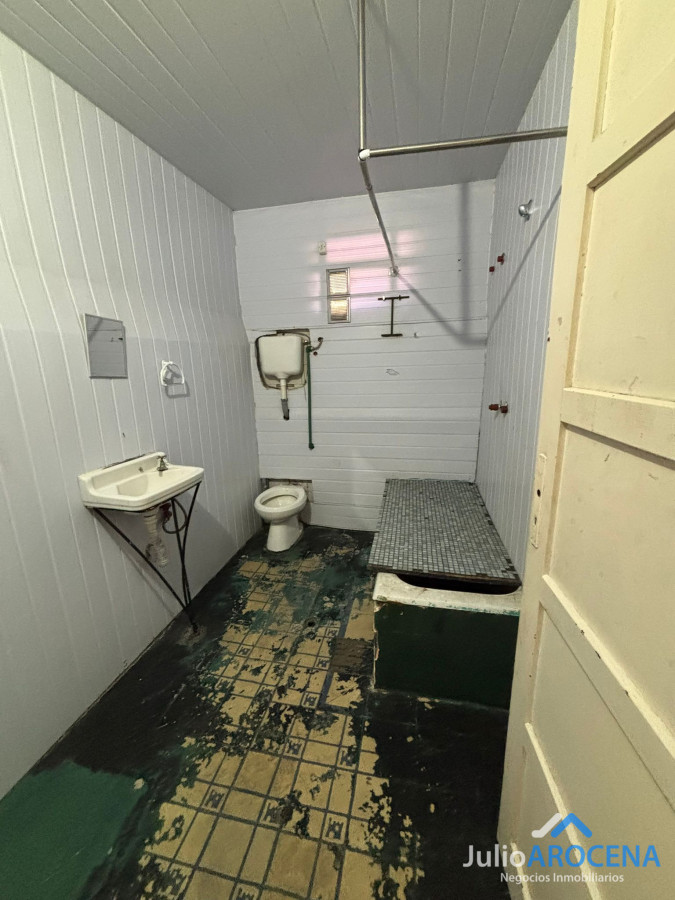 Local Comercial ID.1329 - 📍 ¡ GRAN OPORTUNIDAD EN AV. ARTIGAS !