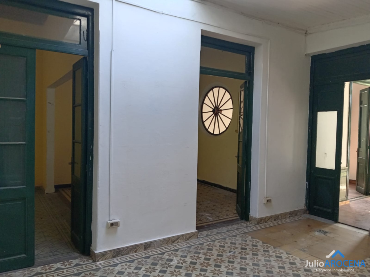 Local Comercial ID.1394 - EXCEPCIONAL LOCAL EN PLENO CENTRO DE COLONIA DE SACRAMENTO 