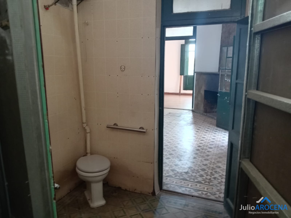 Local Comercial ID.1394 - EXCEPCIONAL LOCAL EN PLENO CENTRO DE COLONIA DE SACRAMENTO 