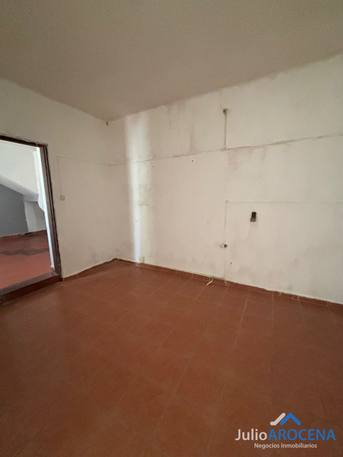 Local Comercial ID.1330 - AMPLIO LOCAL EN ZONA ESTRATEGICA DE COLONIA DE SACRAMENTO 