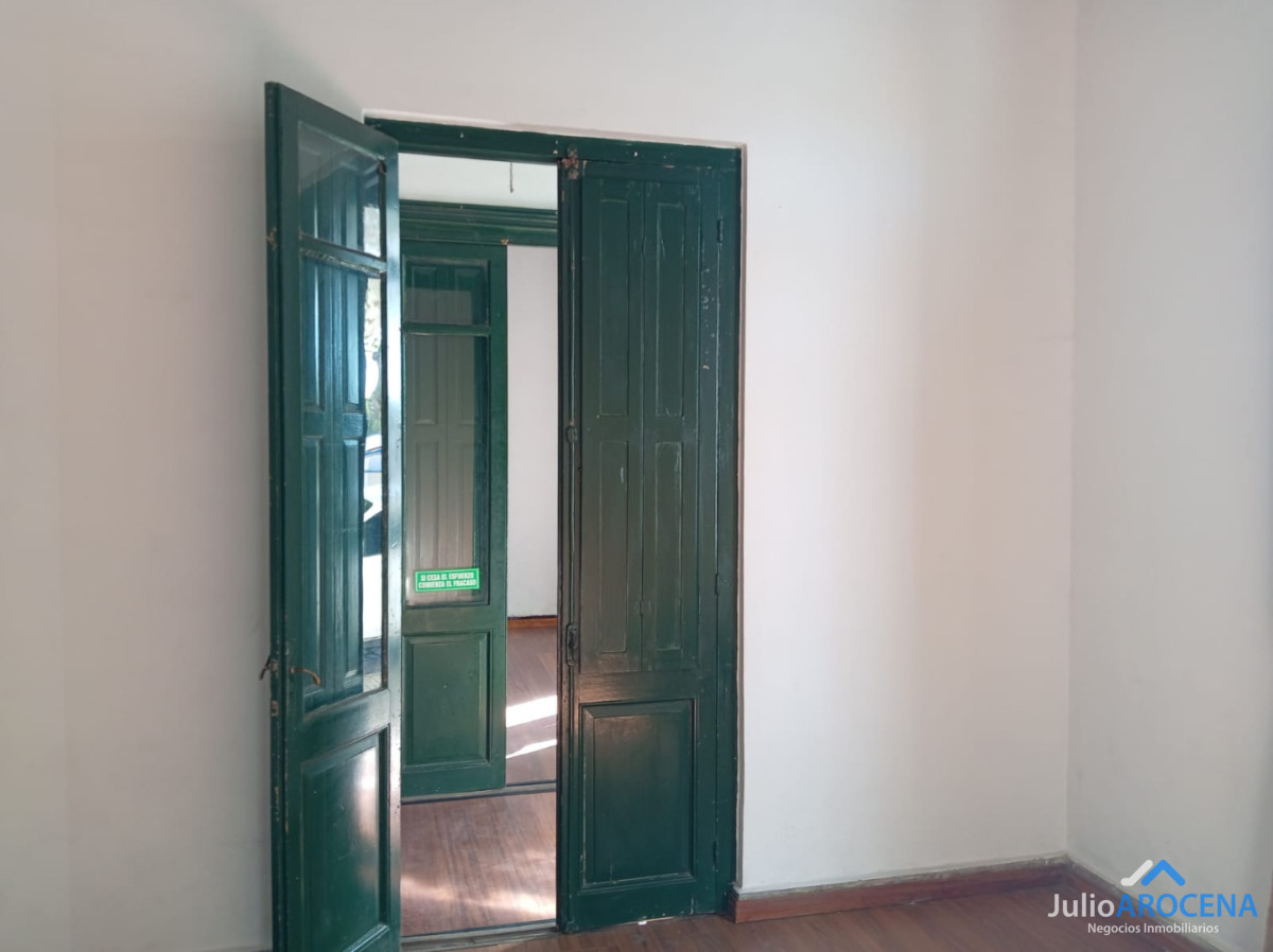 Local Comercial ID.1394 - EXCEPCIONAL LOCAL EN PLENO CENTRO DE COLONIA DE SACRAMENTO 