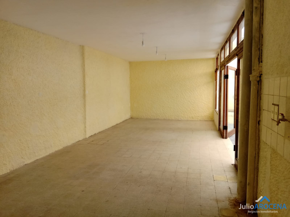 Local Comercial ID.1269 - EXCELENTE UBICACION LOCAL COMERCIAL