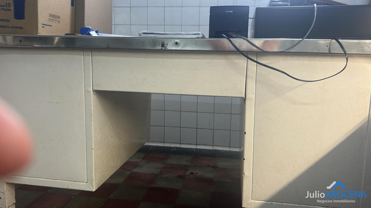 Local Comercial ID.1348 - OPORTUNIDAD IMPERDIBLE - CARNICERÍA COMPLETAMENTE EQUIPADA Y DE GRAN TRAYECTORIA