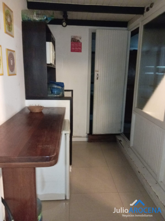 Local Comercial ID.1391 - IMPORTANTE PROPIEDAD COMERCIAL DESARROLLADA EN DOS PLANTAS 