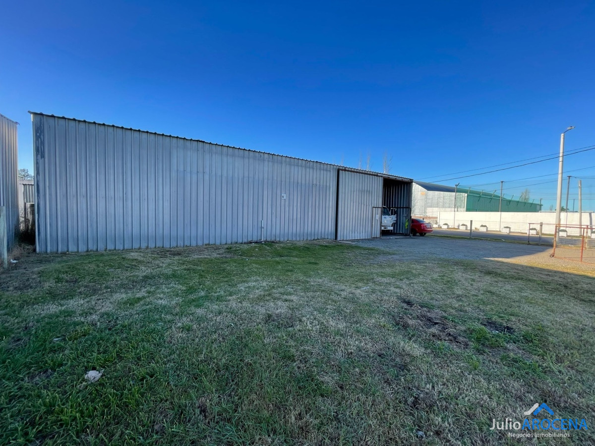 Local Comercial ID.1082 -  ¡ATENCIÓN EMPRESARIOS! ALQUILER DISPONIBLE - GALPÓN COMERCIAL DE 212m² 