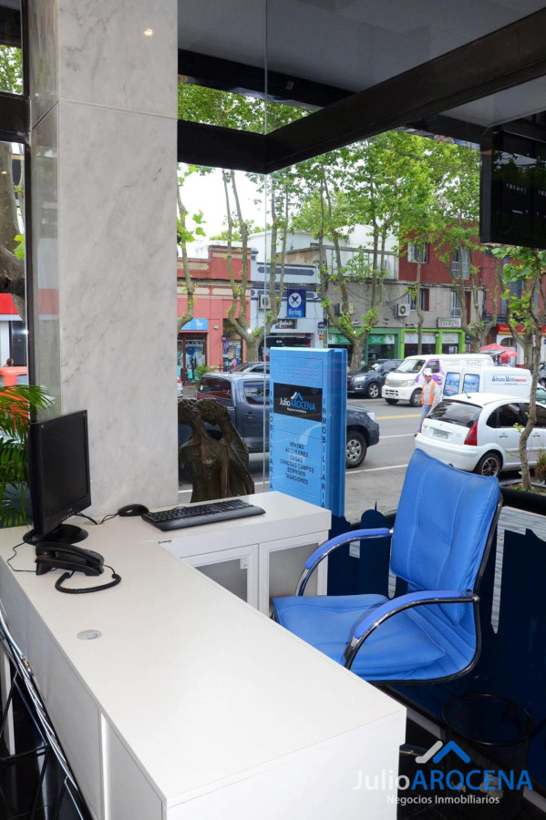 Local Comercial ID.916 - Hermoso local comercial en zona clave de Colonia