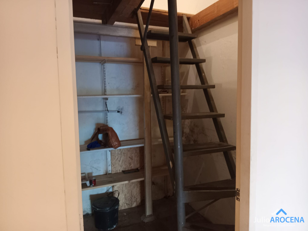 Local Comercial ID.1270 - EXCELENTE UBICACION LOCAL GRAL FLORES