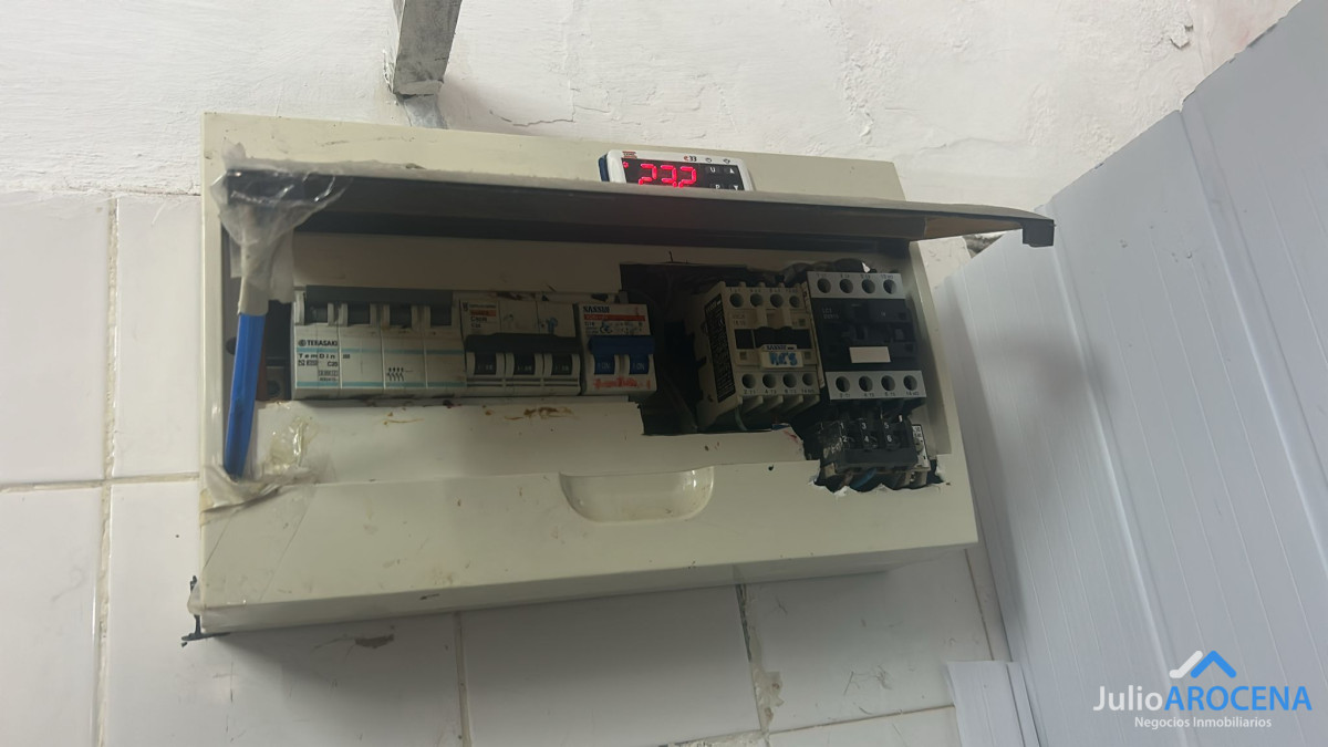 Local Comercial ID.1348 - OPORTUNIDAD IMPERDIBLE - CARNICERÍA COMPLETAMENTE EQUIPADA Y DE GRAN TRAYECTORIA