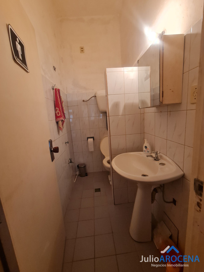 Local Comercial ID.1452 - INMUEBLE COMERCIAL CON MUCHO POTENCIAL
