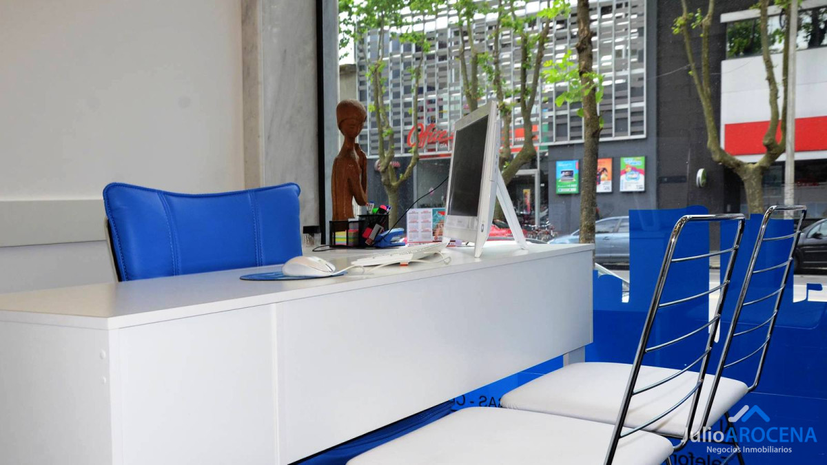 Local Comercial ID.916 - Hermoso local comercial en zona clave de Colonia