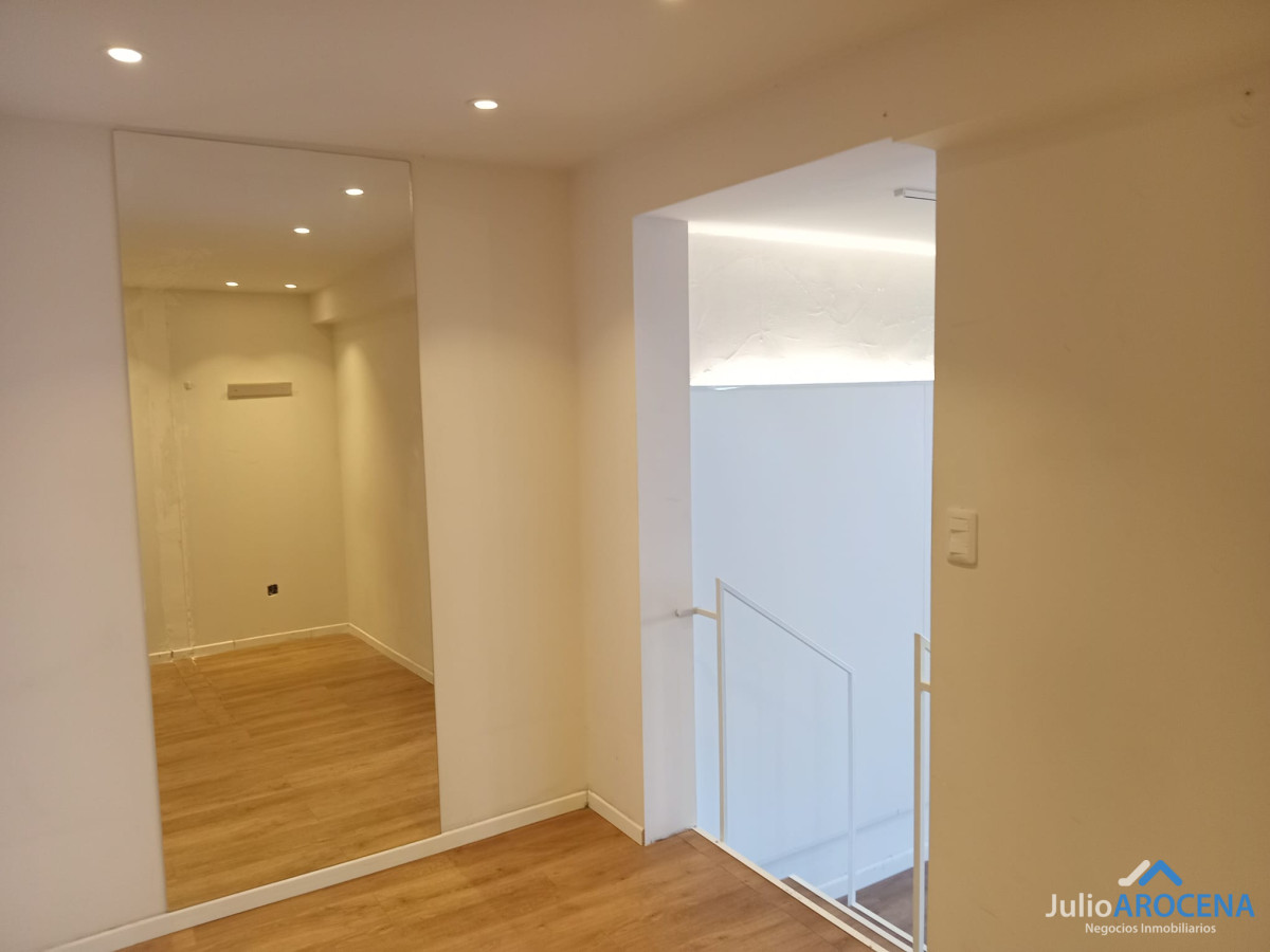 Local Comercial ID.1270 - EXCELENTE UBICACION LOCAL GRAL FLORES