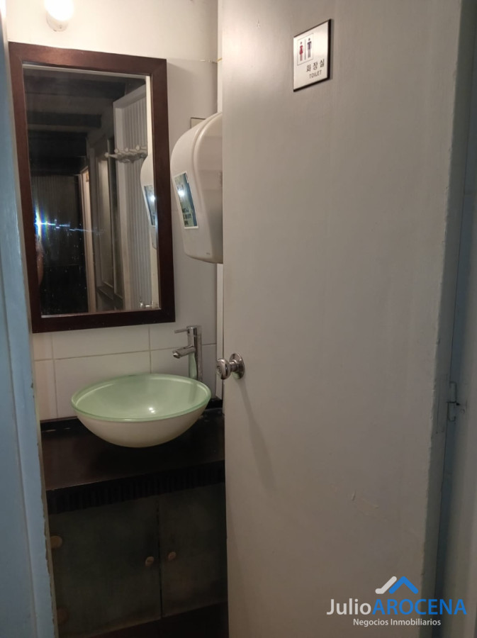 Local Comercial ID.1391 - IMPORTANTE PROPIEDAD COMERCIAL DESARROLLADA EN DOS PLANTAS 