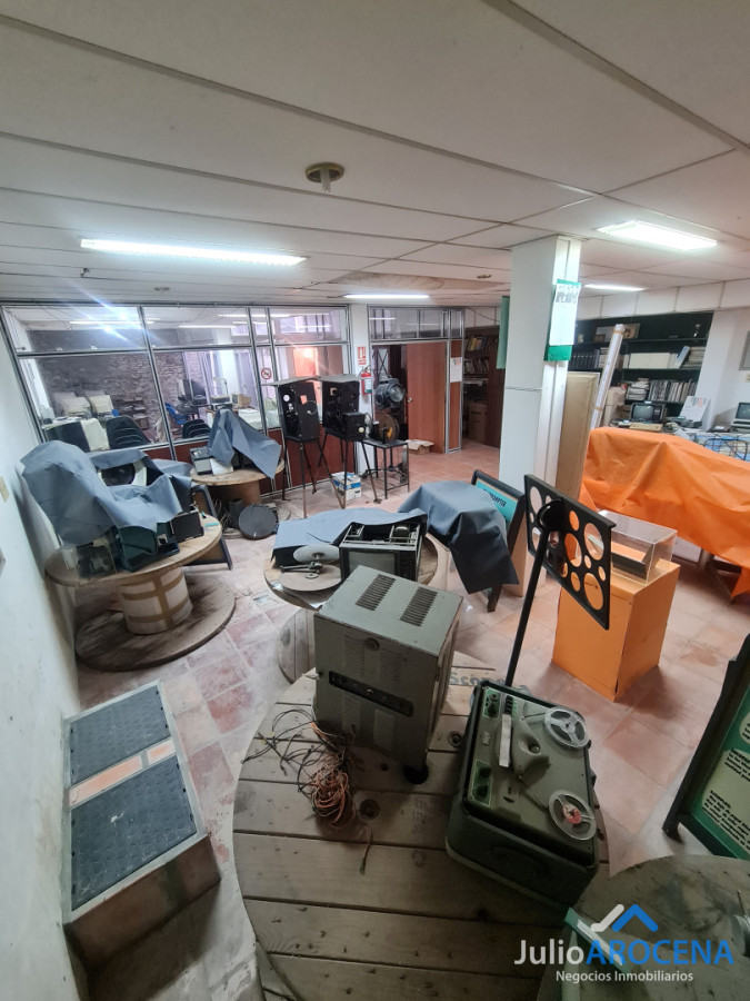 Local Comercial ID.1452 - INMUEBLE COMERCIAL CON MUCHO POTENCIAL