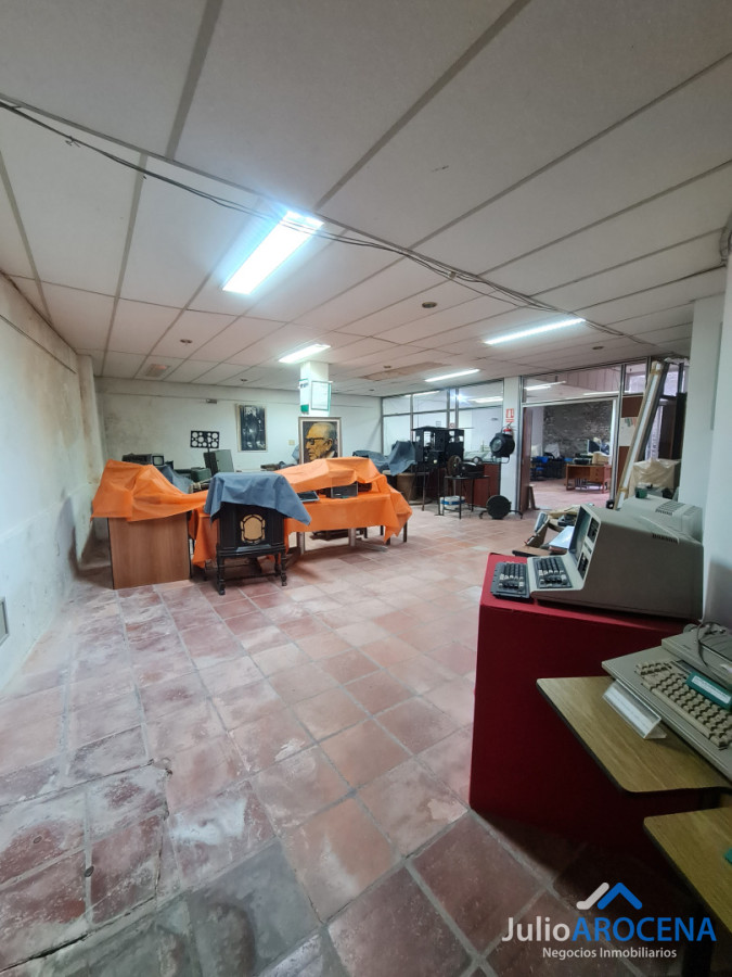 Local Comercial ID.1452 - INMUEBLE COMERCIAL CON MUCHO POTENCIAL