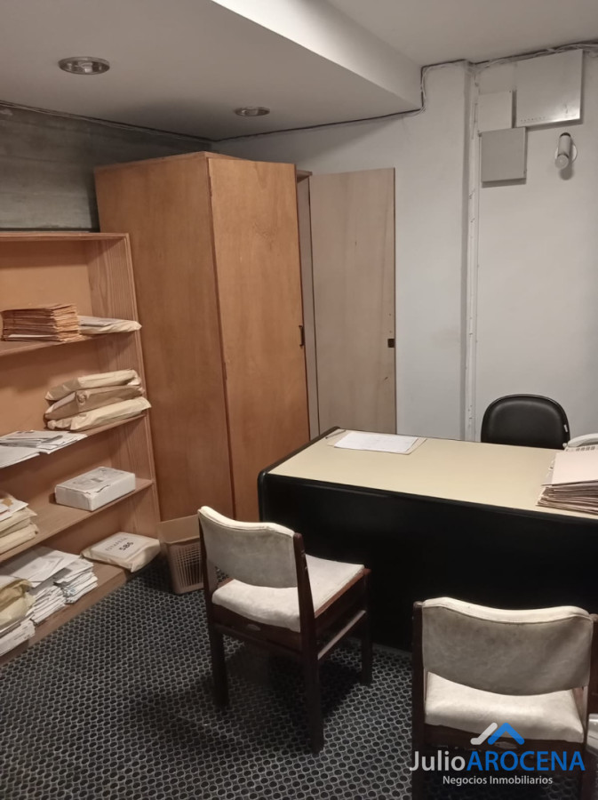 Local Comercial ID.1391 - IMPORTANTE PROPIEDAD COMERCIAL DESARROLLADA EN DOS PLANTAS 