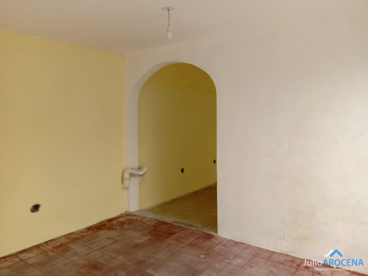 Local Comercial ID.1269 - EXCELENTE UBICACION LOCAL COMERCIAL