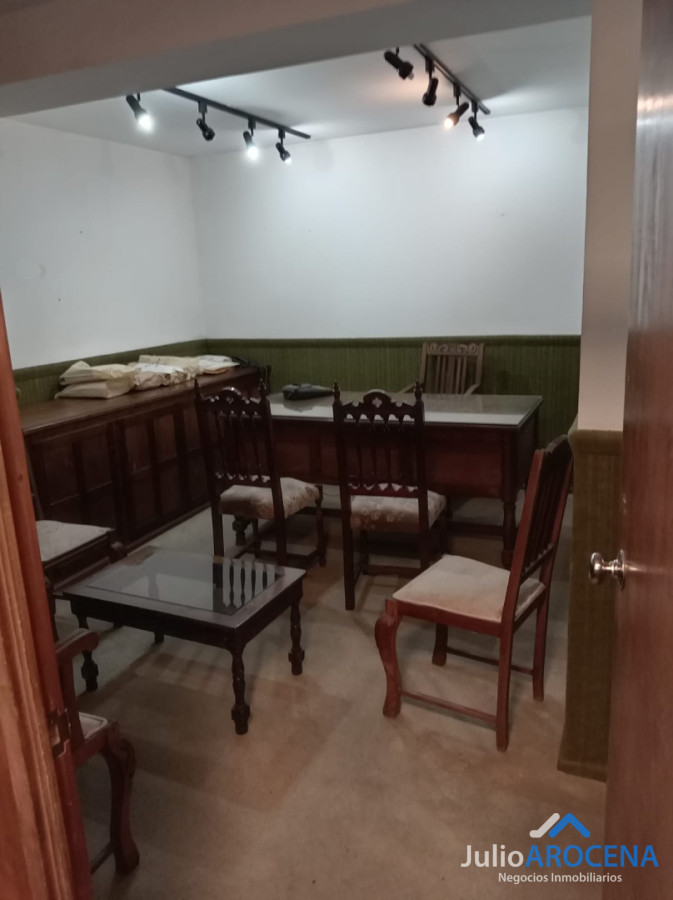 Local Comercial ID.1391 - IMPORTANTE PROPIEDAD COMERCIAL DESARROLLADA EN DOS PLANTAS 