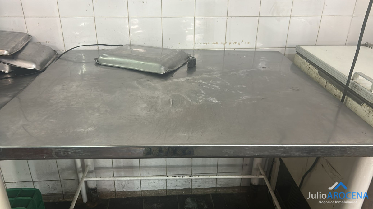 Local Comercial ID.1348 - OPORTUNIDAD IMPERDIBLE - CARNICERÍA COMPLETAMENTE EQUIPADA Y DE GRAN TRAYECTORIA