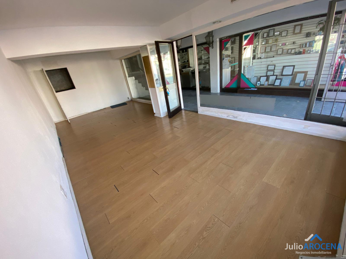 Local Comercial ID.1269 - EXCELENTE UBICACION LOCAL COMERCIAL