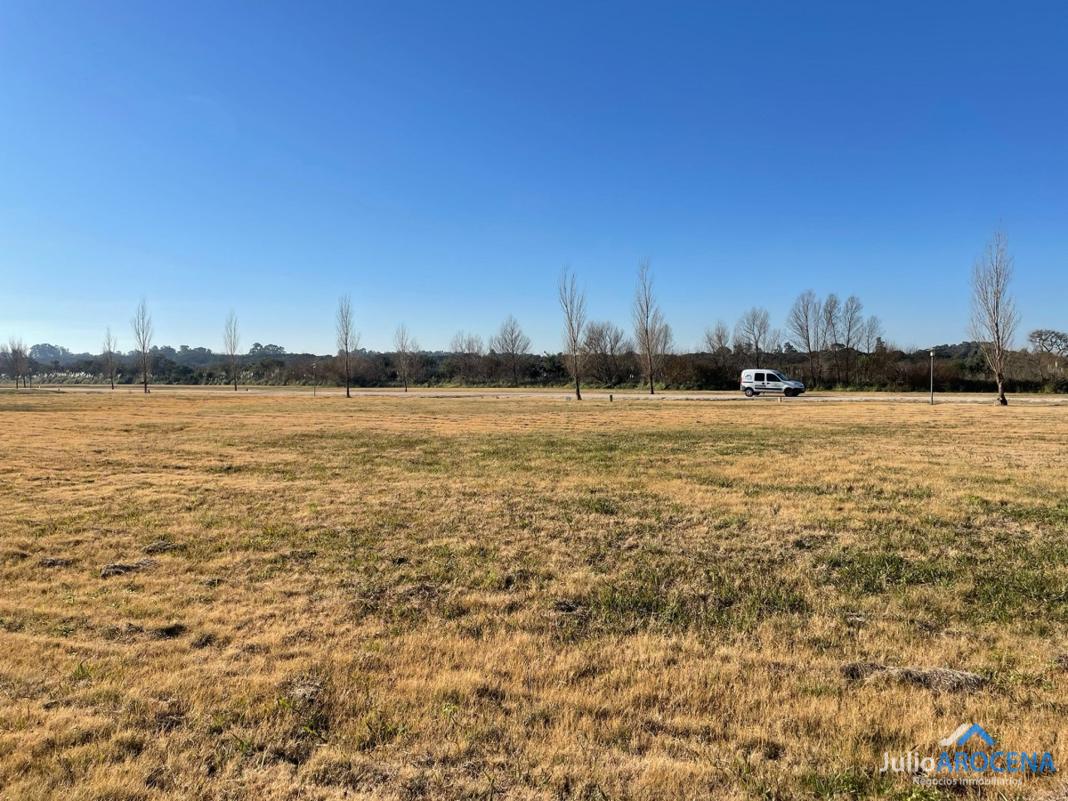 Terreno ID.1070 - Terreno de 1500 m² en Venta - Barrio Privado Sheraton Golf, Colonia