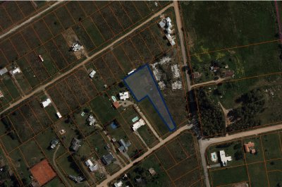 EXCELENTE UBICACION TERRENO CON GRAN TAMAÑO