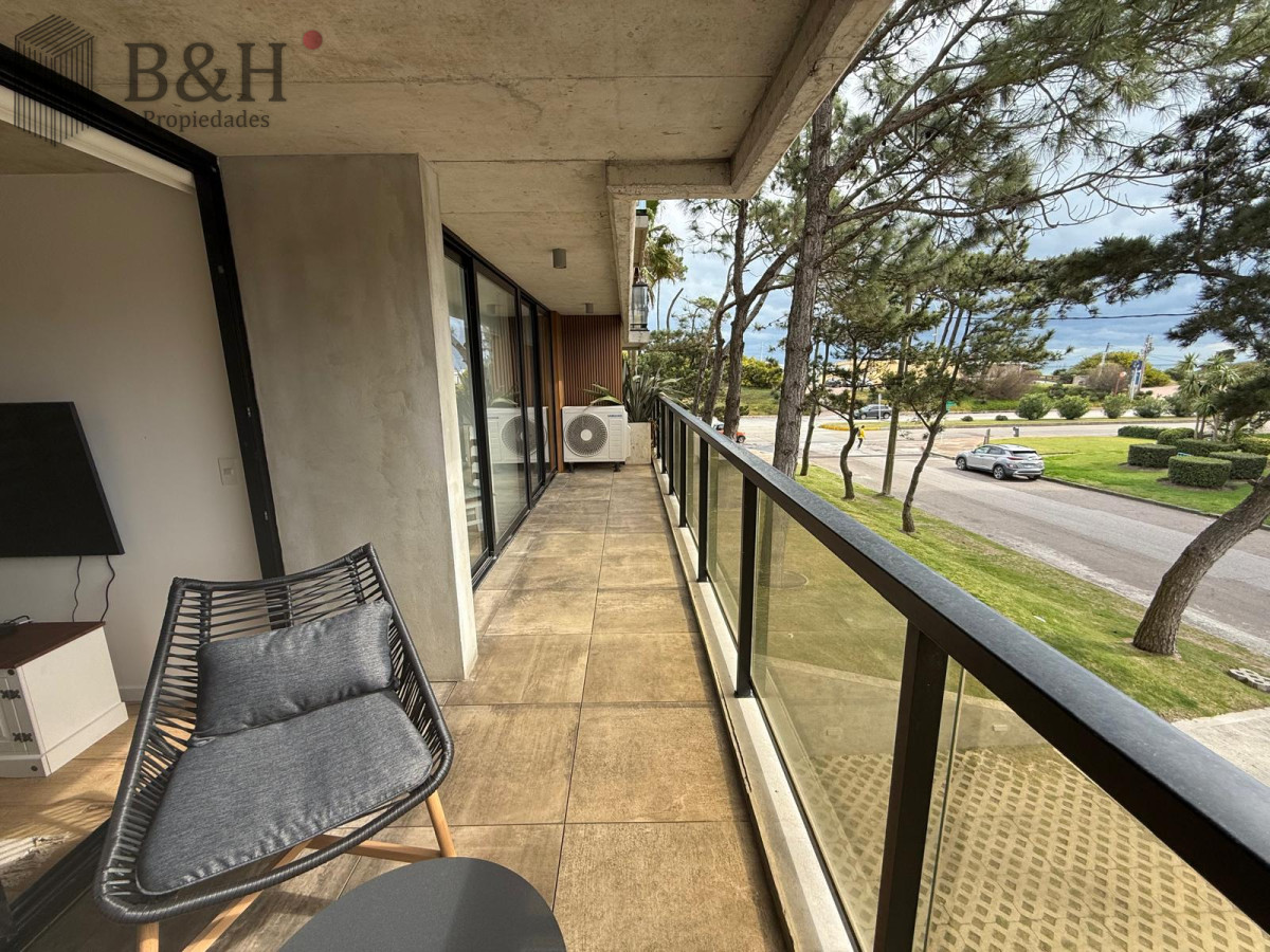 Apartamento ID.6427 - Venta Primera linea Mansa 