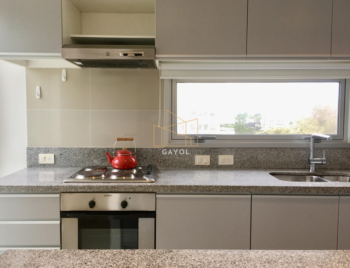 Apartamento ID.760 - Venta departamento Playa Brava  2 dormitorios   2 baños
