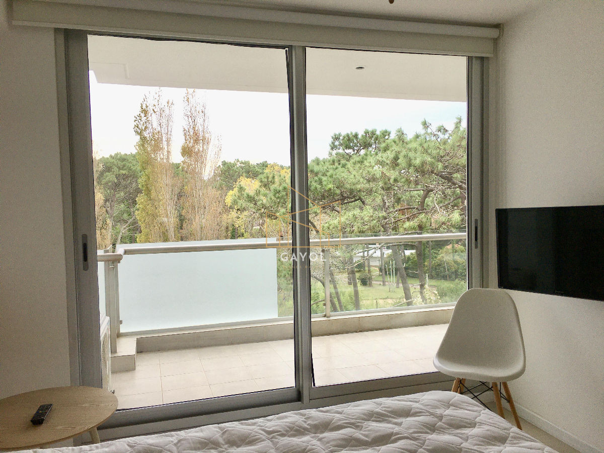 Apartamento ID.760 - Venta departamento Playa Brava  2 dormitorios   2 baños